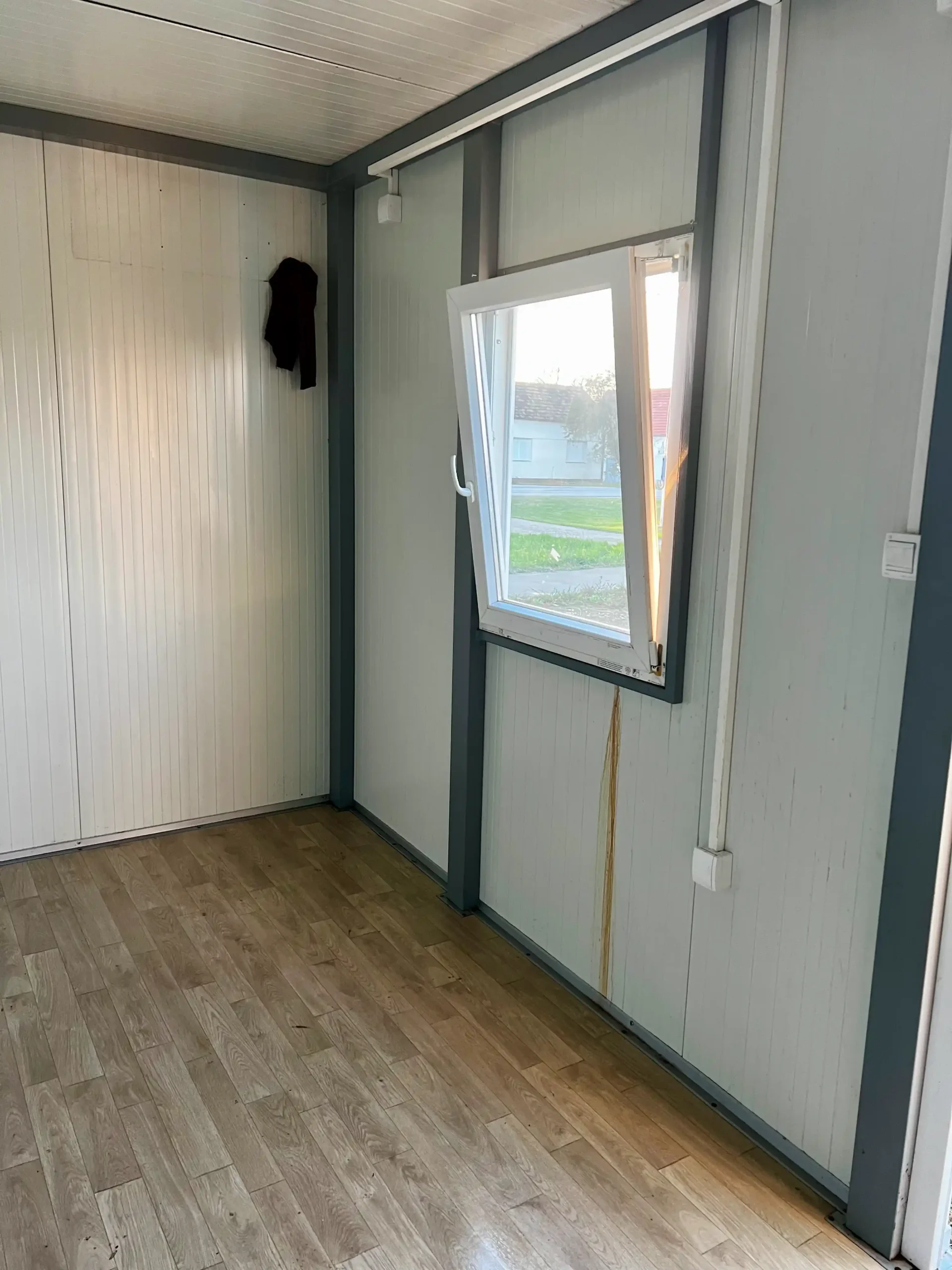 Kontejner na prodaju slika 7