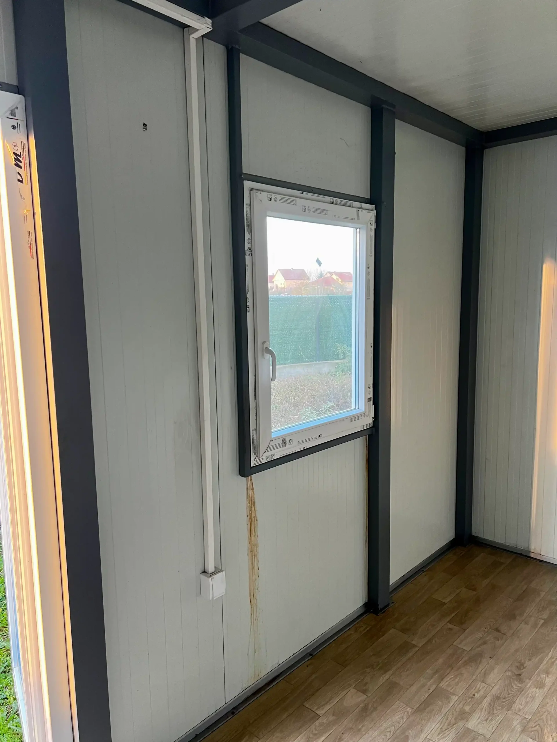 Kontejner na prodaju slika 8